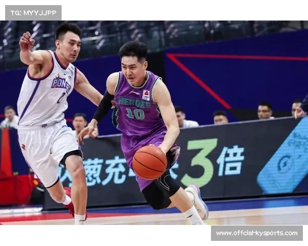 克莱伯股四头肌拉伤将接受核磁共振检查，赛季前景面临严峻考验