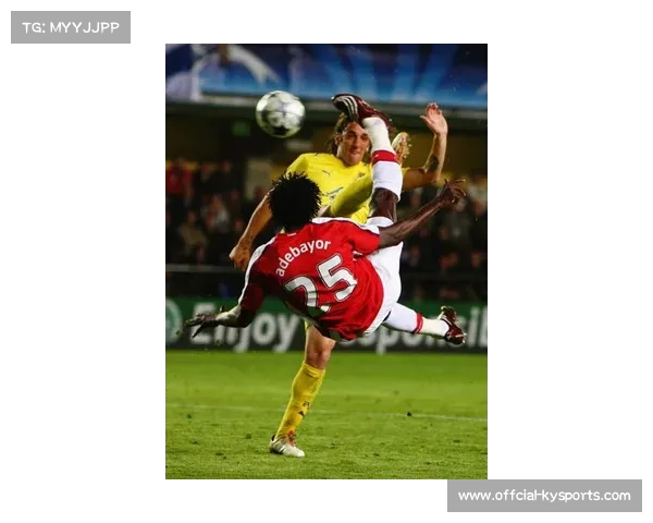 津门虎门将闫炳良开球失误,特谢拉吊射险破门 津门虎门将闫炳良开球失误,特谢拉吊射险破门